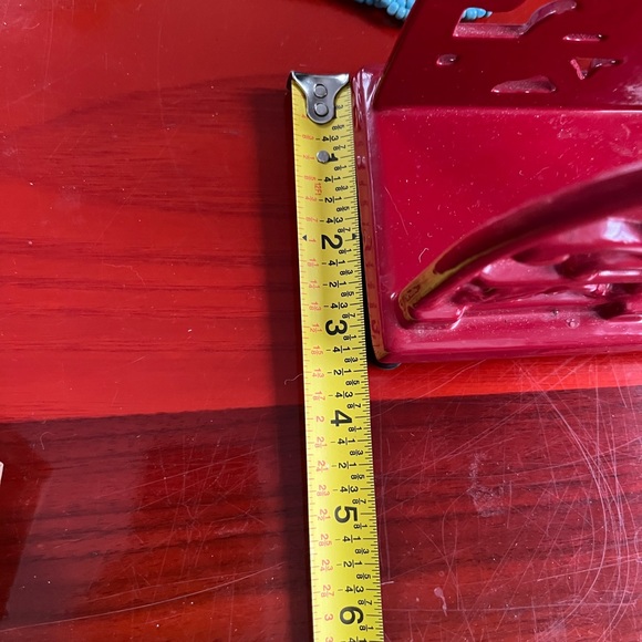 A Pair of Red Cast Iron Napkin or Letter Holders - Picture 10 of 11